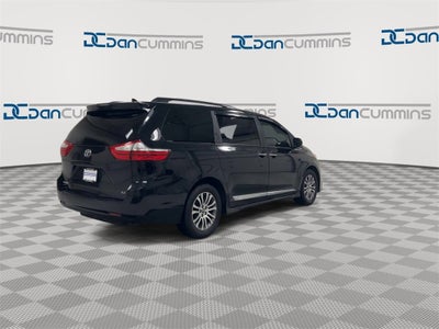 2018 Toyota Sienna XLE Auto Access Seat