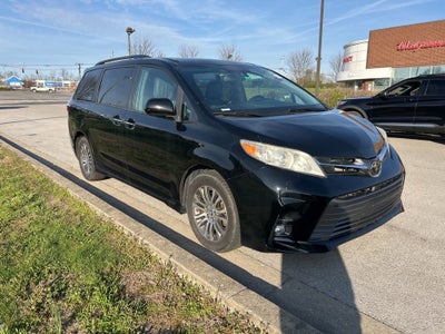 2019 Toyota Sienna XLE Auto Access Seat