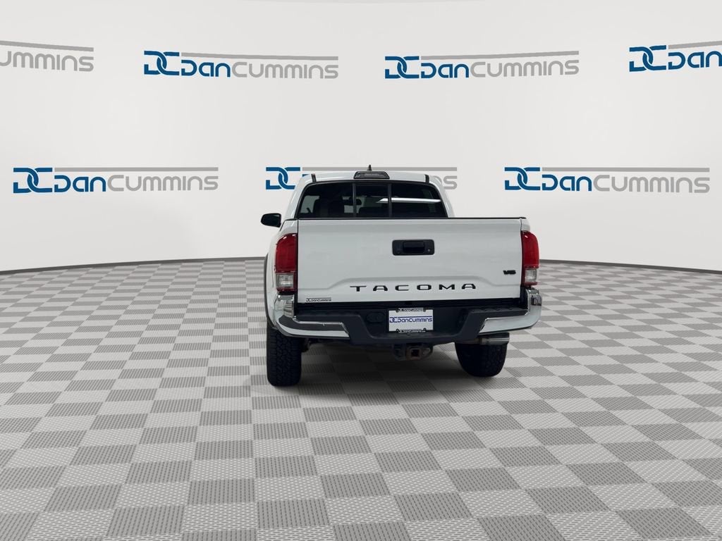 2016 Toyota Tacoma SR
