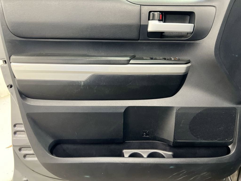 2014 Toyota Tundra 4WD Truck SR