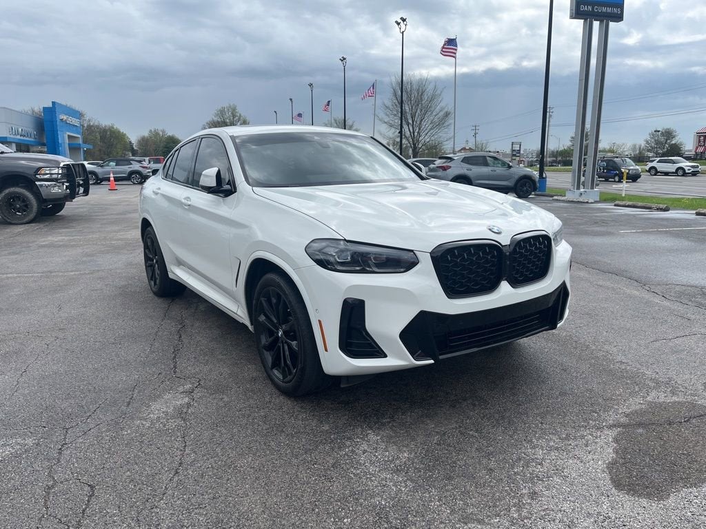 2025 BMW X4 xDrive30i