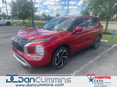 2023 Mitsubishi Outlander SE