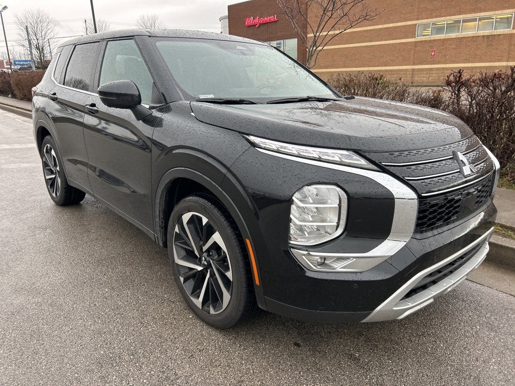 2024 Mitsubishi Outlander SE