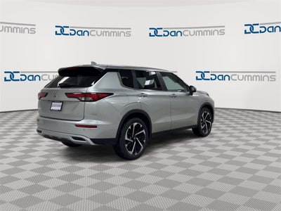 2024 Mitsubishi Outlander SE