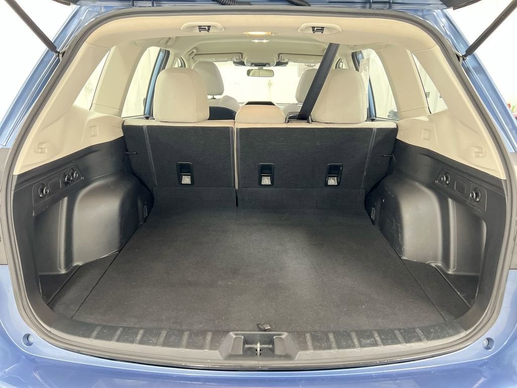 2023 Subaru Forester Base