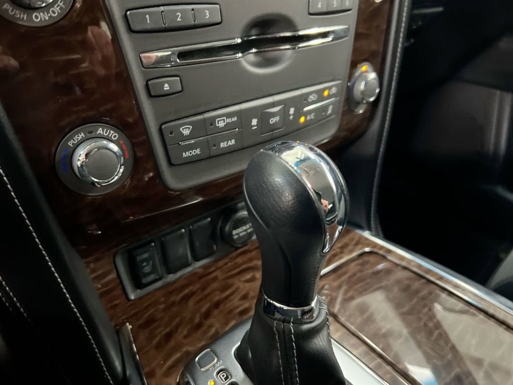 2017 Nissan Armada SV