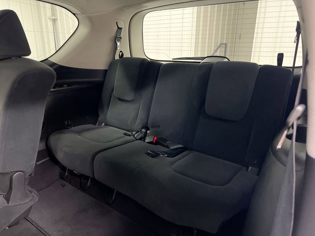 2017 Nissan Armada SV