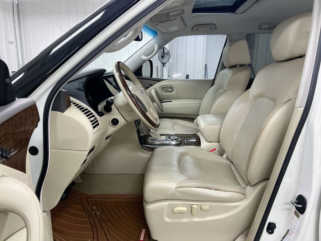 2016 INFINITI QX80 Base