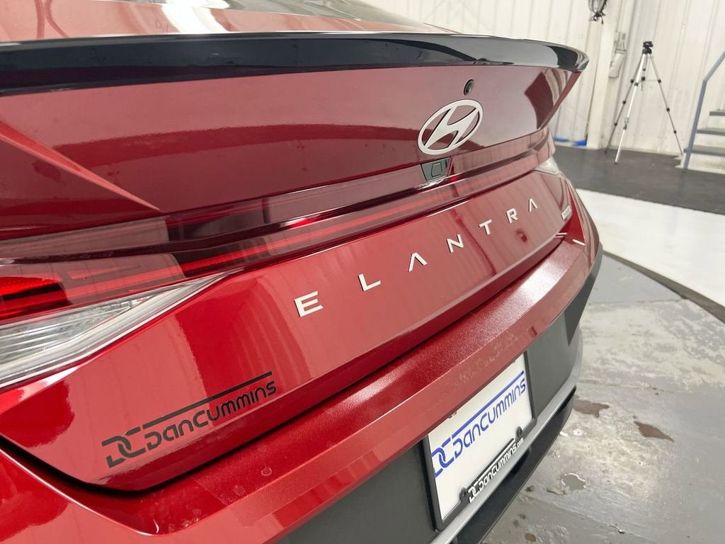 2025 Hyundai Elantra Hybrid SEL Sport