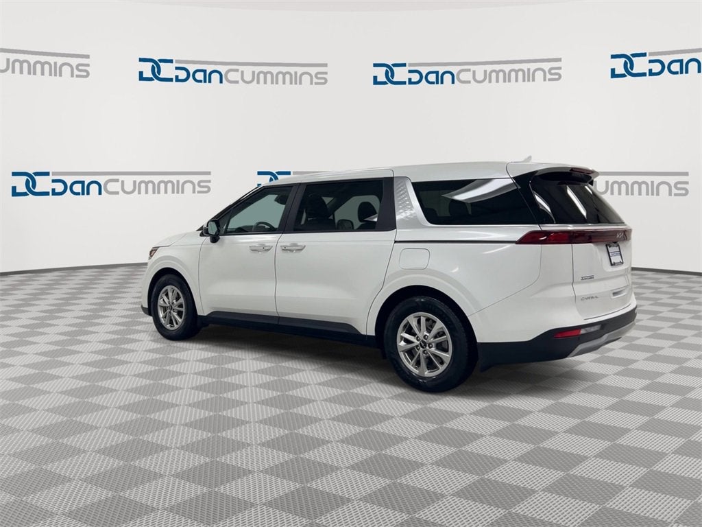 2023 Kia Carnival LX
