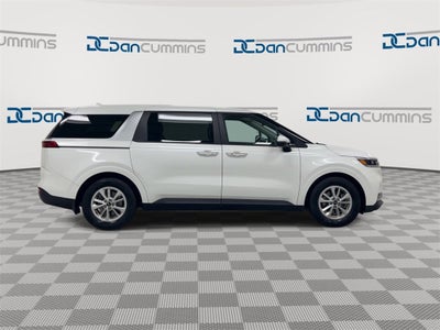 2023 Kia Carnival LX