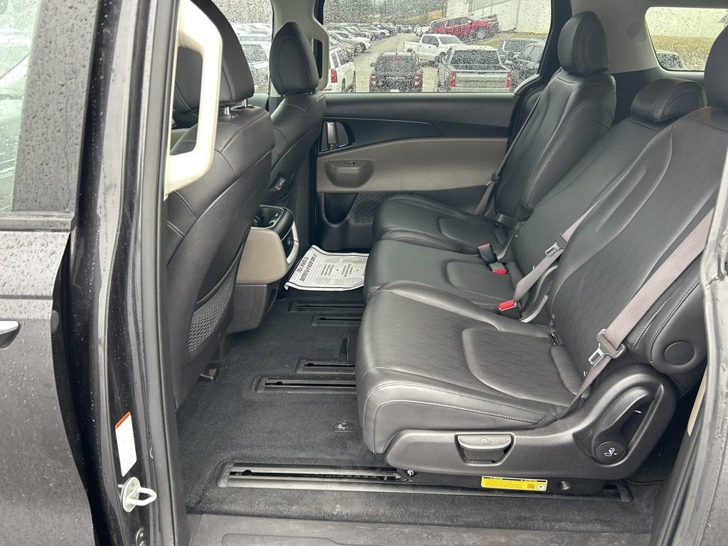 2025 Kia Carnival LXS