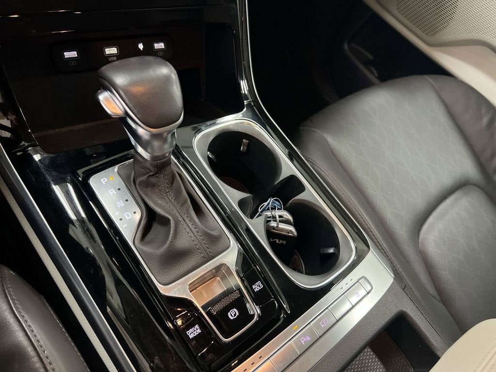 2024 Kia Carnival EX