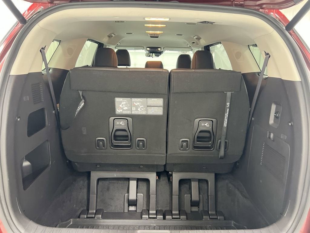 2024 Kia Carnival EX