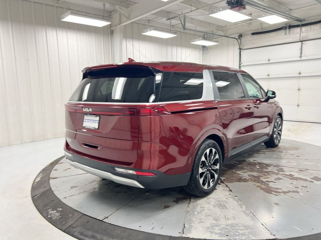 2024 Kia Carnival EX