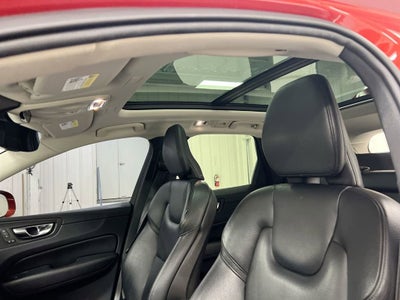 2019 Volvo XC60 Momentum