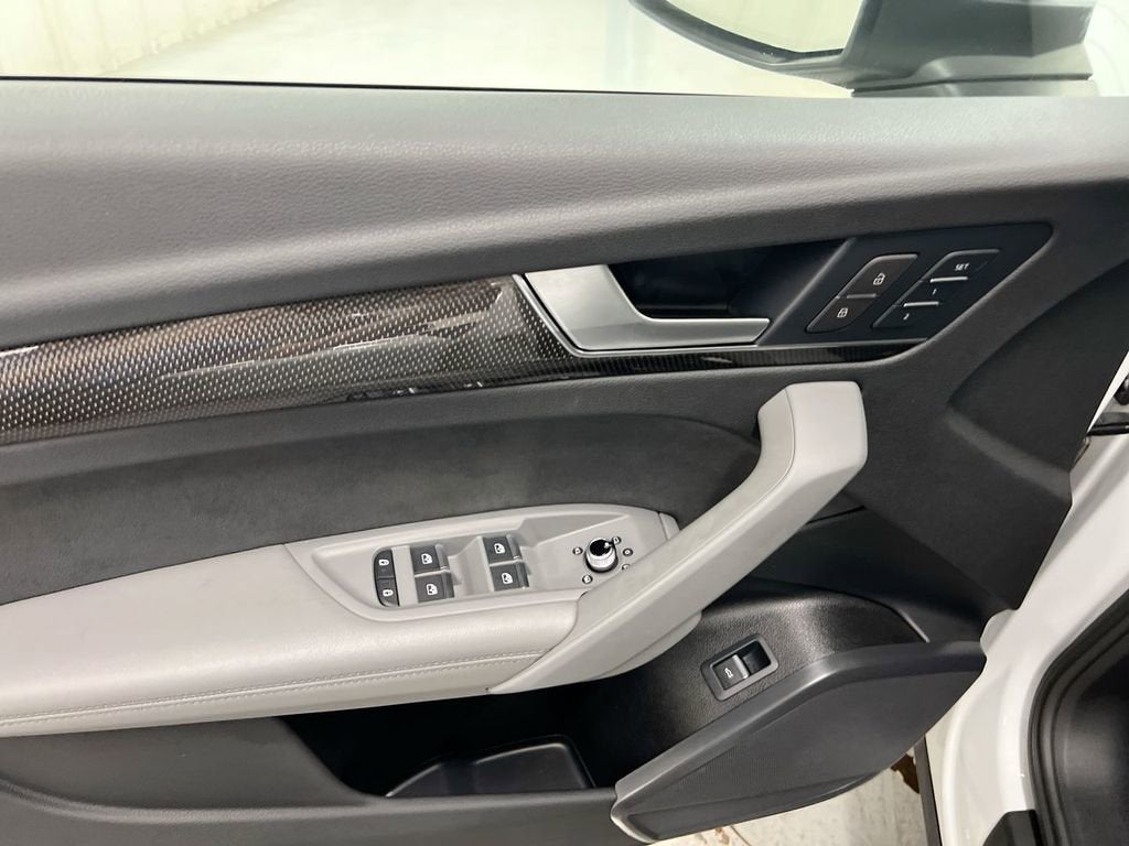 2022 Audi SQ5 Premium Plus