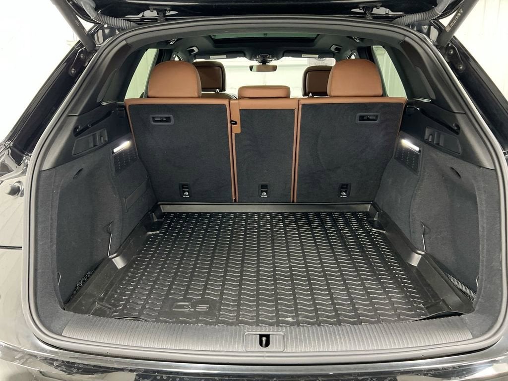 2022 Audi Q5 S line Premium Plus