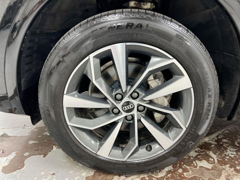 2022 Audi Q5 S line Premium Plus