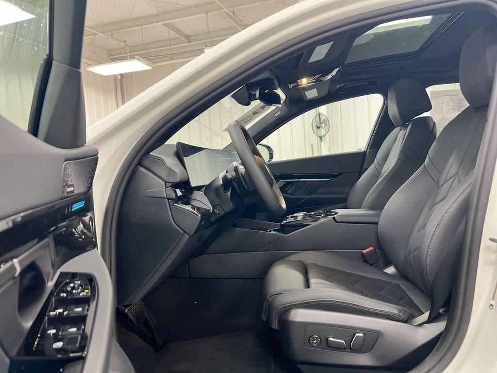 2026 BMW 5 Series 530i