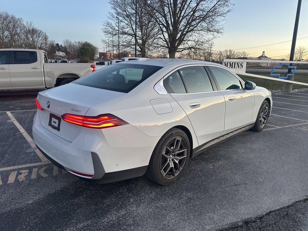 2026 BMW 5 Series 530i