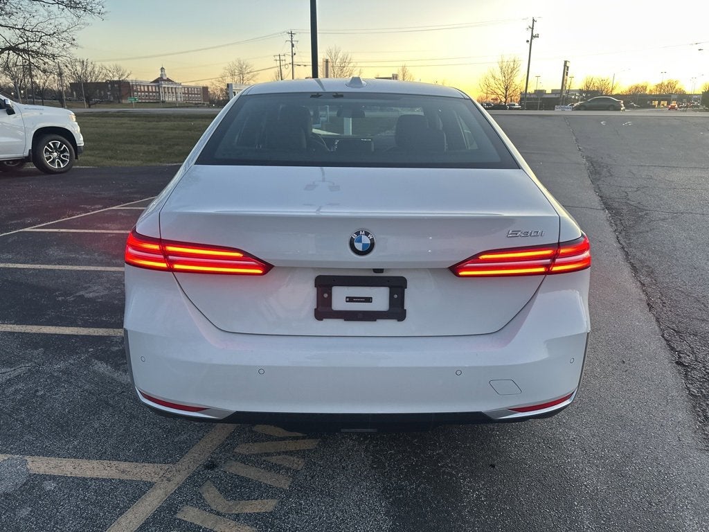 2026 BMW 5 Series 530i