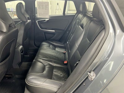 2017 Volvo V60 R-Design Platinum