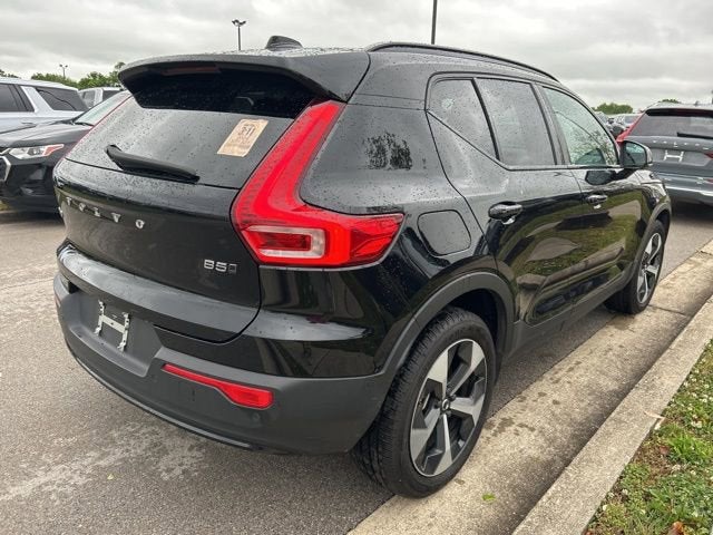2024 Volvo XC40 Plus Dark Theme