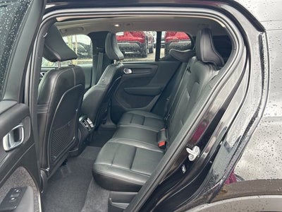 2024 Volvo XC40 Plus Dark Theme