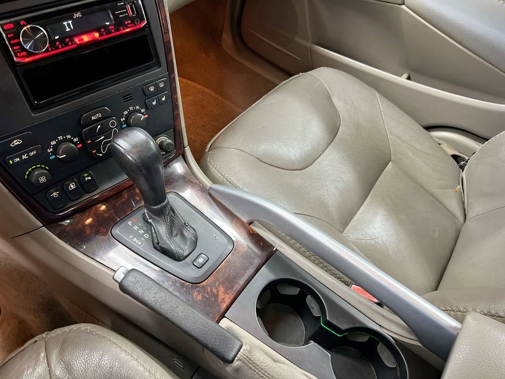 2007 Volvo XC70 Base