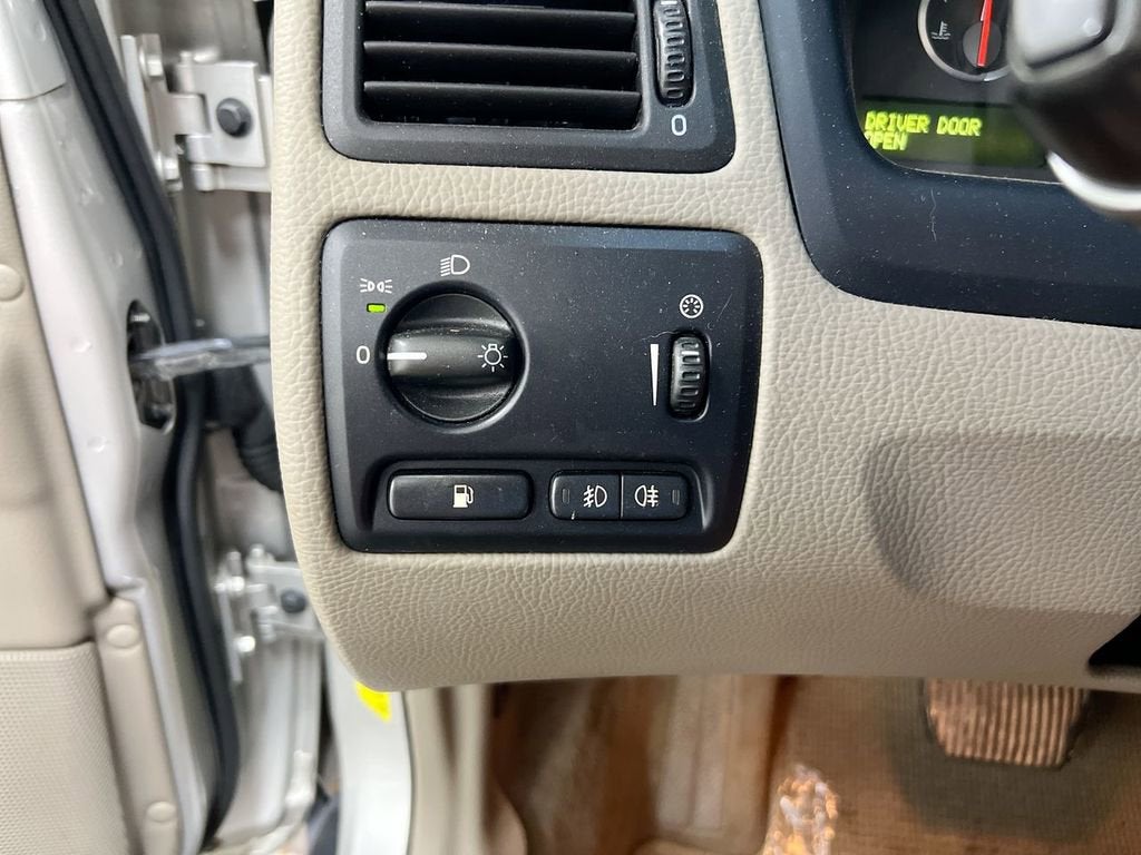 2007 Volvo XC70 Base