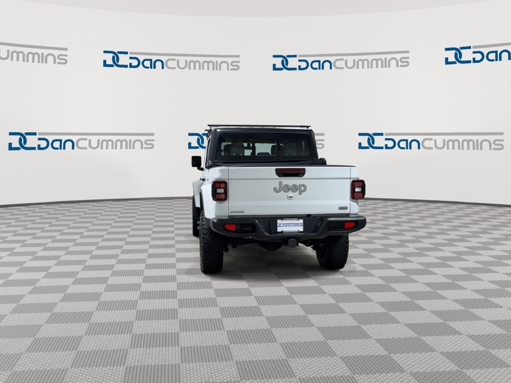 2022 Jeep Gladiator Overland