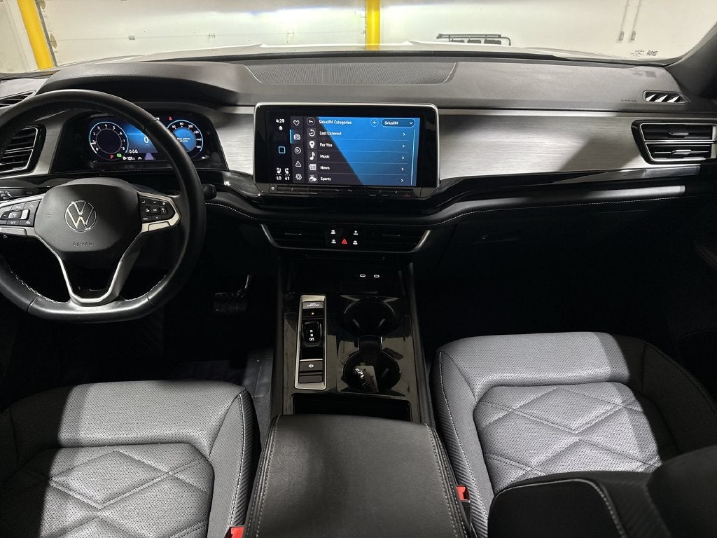 2024 Volkswagen Atlas Cross Sport 2.0T SE w/Technology