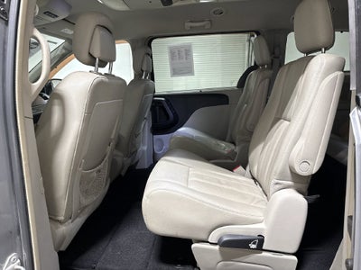 2014 Chrysler Town & Country Touring-L