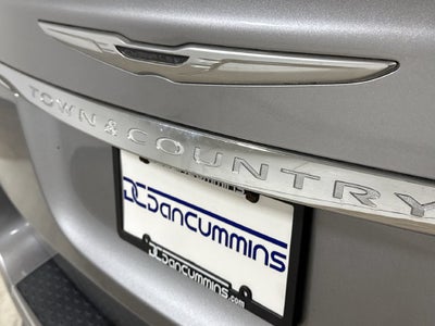 2014 Chrysler Town & Country Touring-L
