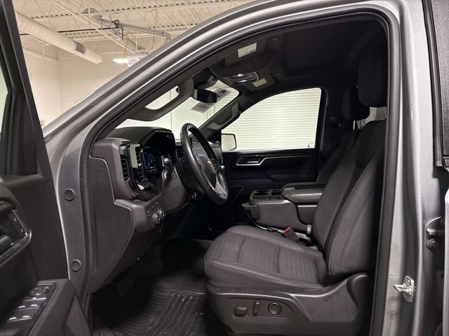 2025 Chevrolet Silverado 1500 LT LT1