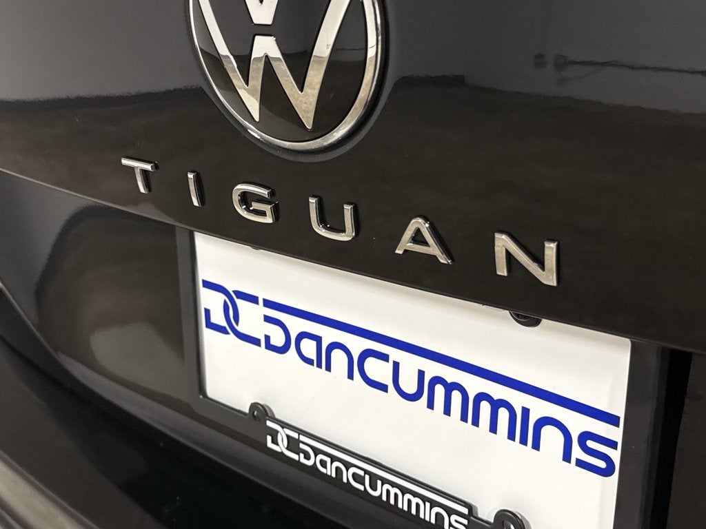 2023 Volkswagen Tiguan 2.0T SE R-Line Black