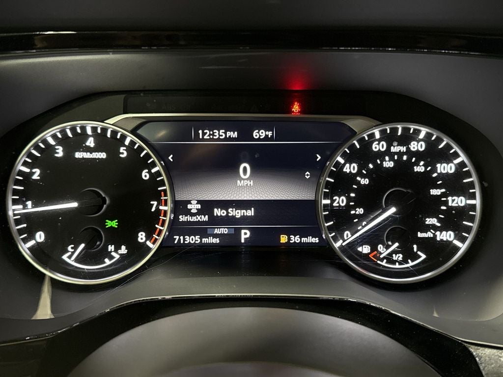 2022 Nissan Pathfinder SV