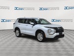 2024 Mitsubishi Outlander ES
