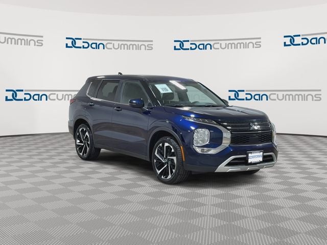 2024 Mitsubishi Outlander SE Black Edition w/Pano Roof
