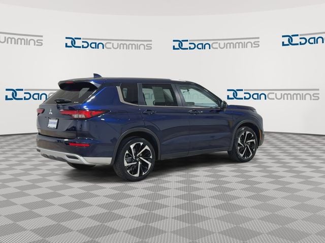 2024 Mitsubishi Outlander SE Black Edition w/Pano Roof