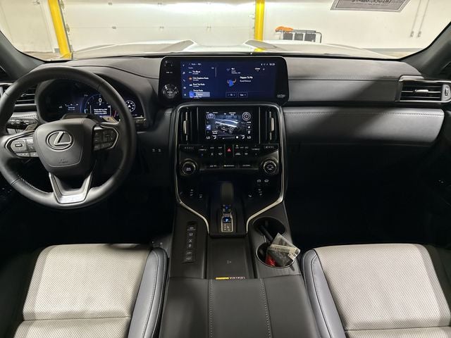 2025 Lexus LX 700h Overtrail