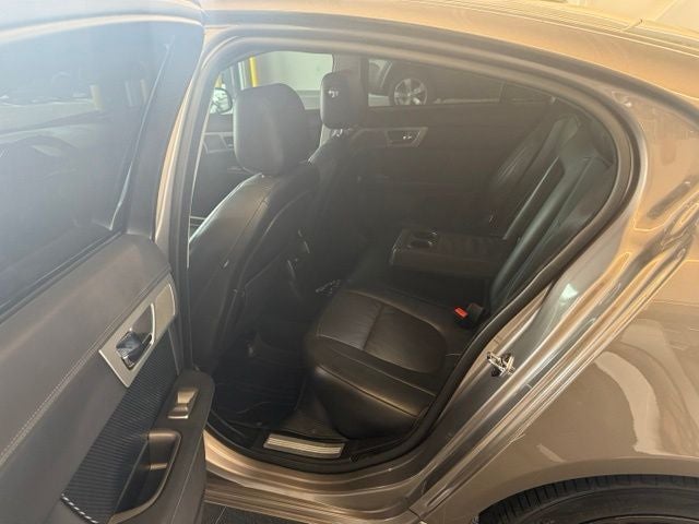 2011 Jaguar XF Premium