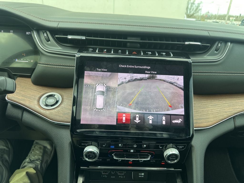 2023 Jeep Grand Cherokee Summit