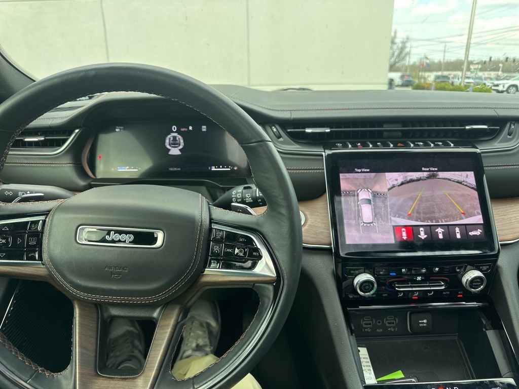 2023 Jeep Grand Cherokee Summit