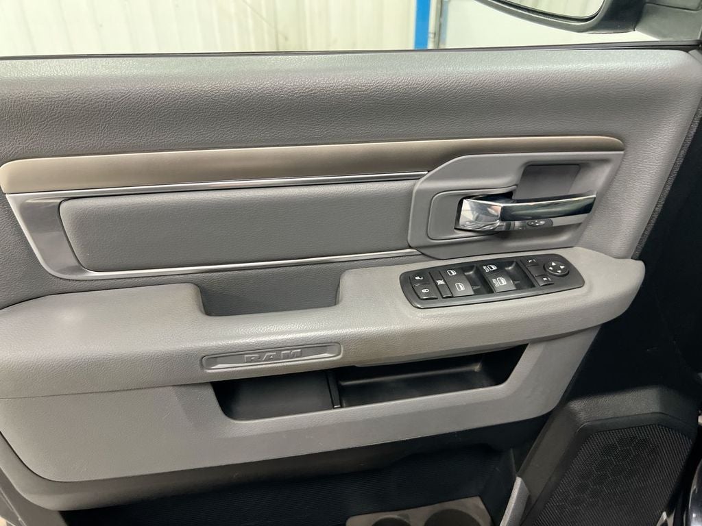 2017 RAM 1500 SLT