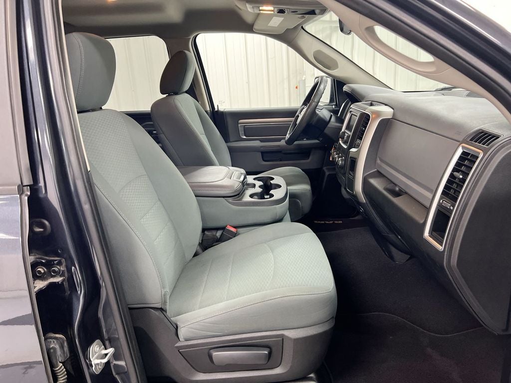 2017 RAM 1500 SLT
