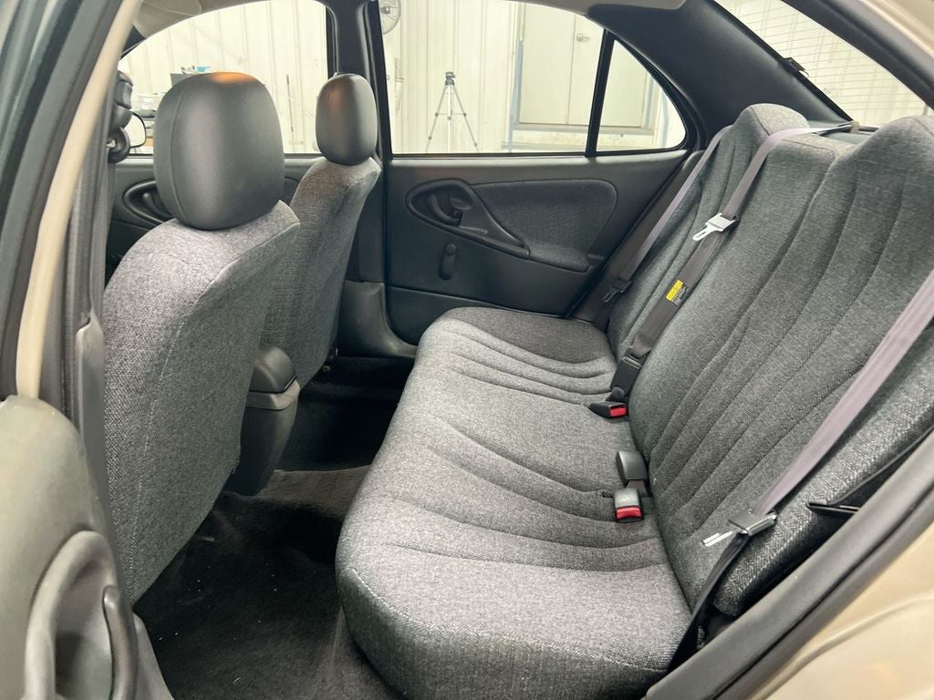 2004 Chevrolet Cavalier Base