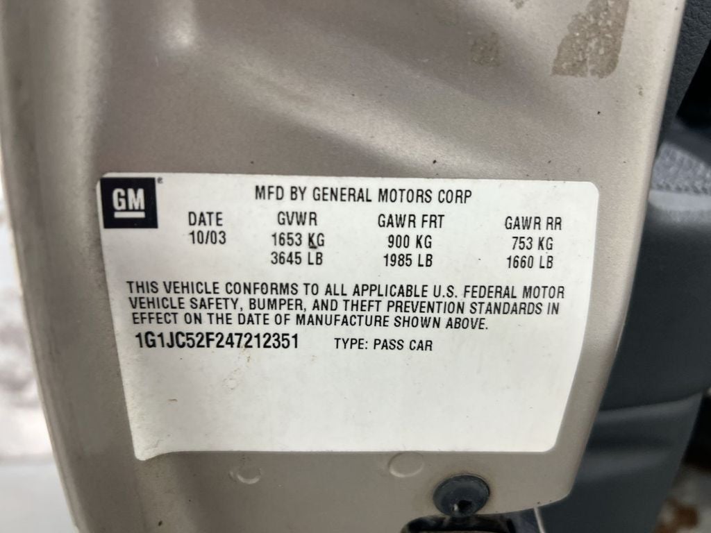 2004 Chevrolet Cavalier Base