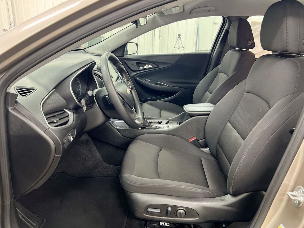 2025 Chevrolet Malibu LT